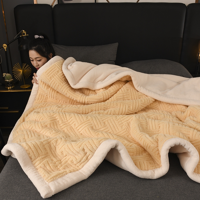 91家纺网 家纺一手货源 找家纺 印季家纺 2025秋冬新款三层夹棉立体舒棉绒毛毯毯子多功能盖毯 柠檬黄