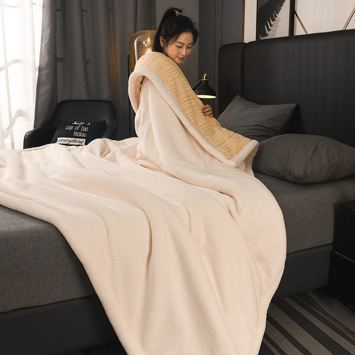 91家纺网 家纺一手货源 找家纺 印季家纺 2025秋冬新款三层夹棉立体舒棉绒毛毯毯子多功能盖毯 柠檬黄