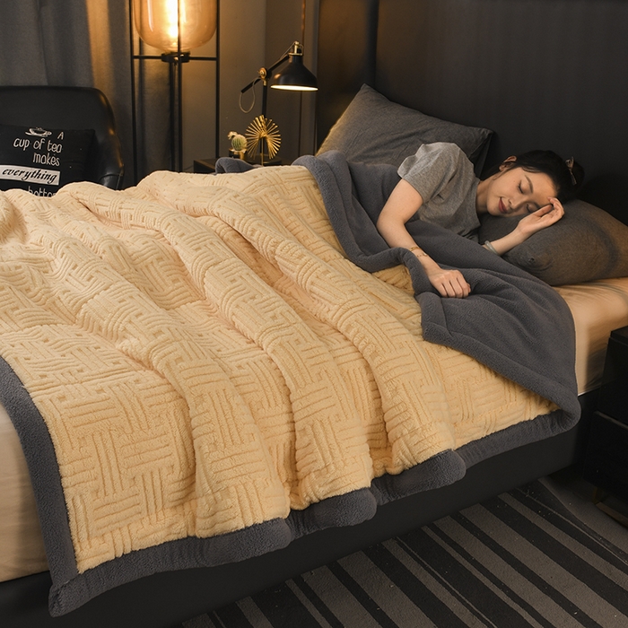 91家纺网 家纺一手货源 找家纺 印季家纺 2025秋冬新款三层夹棉立体舒棉绒毛毯毯子多功能盖毯 柠檬黄+灰