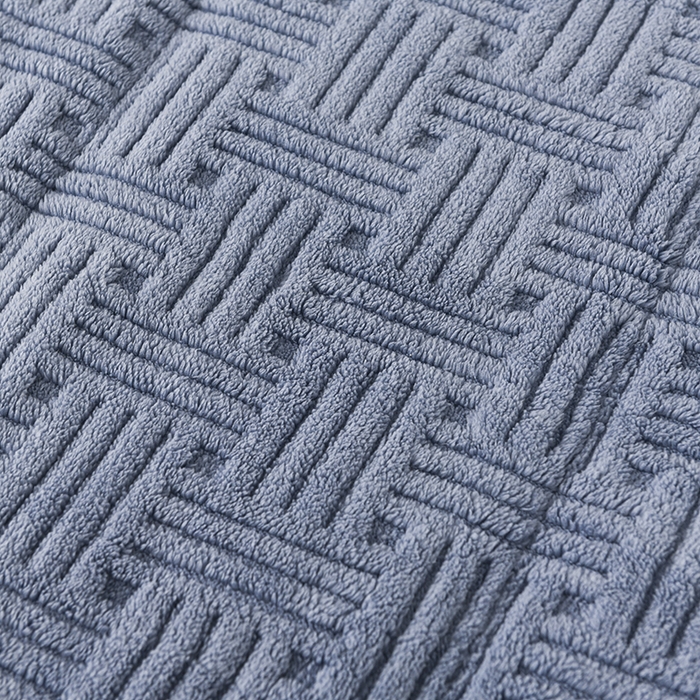 91家纺网 家纺一手货源 找家纺 印季家纺 2025秋冬新款三层夹棉立体舒棉绒毛毯毯子多功能盖毯 柔蓝