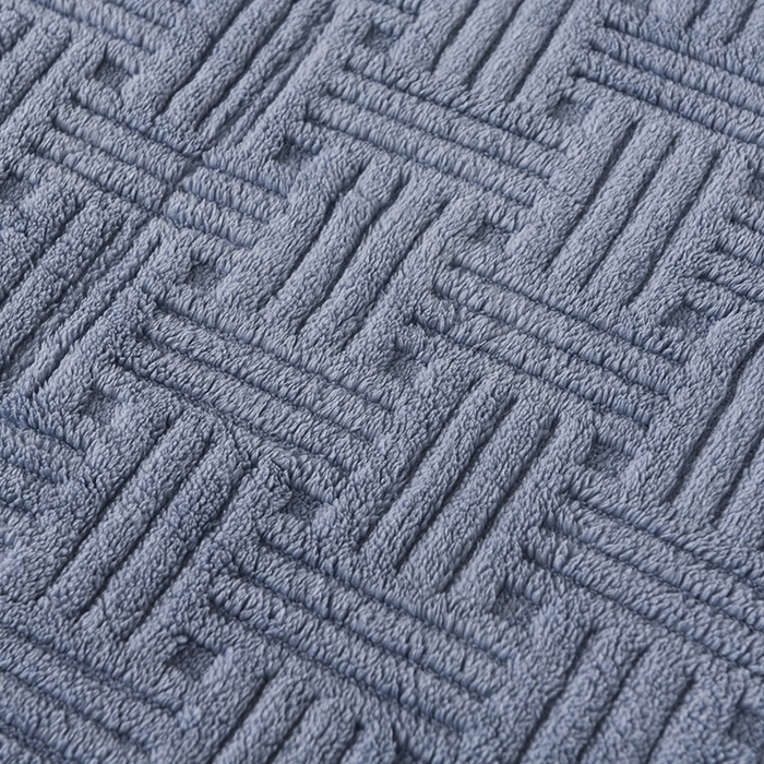 91家纺网 家纺一手货源 找家纺 印季家纺 2025秋冬新款三层夹棉立体舒棉绒毛毯毯子多功能盖毯 柔蓝+灰