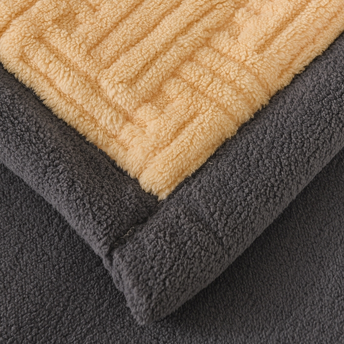 91家纺网 家纺一手货源 找家纺 印季家纺 2025秋冬新款三层夹棉立体舒棉绒毛毯毯子多功能盖毯 柠檬黄+灰