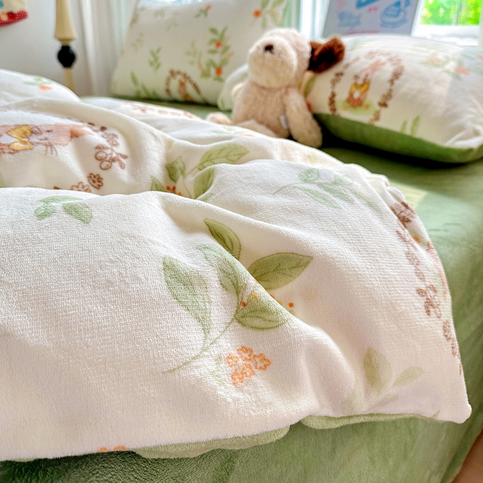 91家纺网 家纺一手货源 找家纺 西引力 2025新款亲肤舒适加厚牛奶绒印花四件套 可爱兔