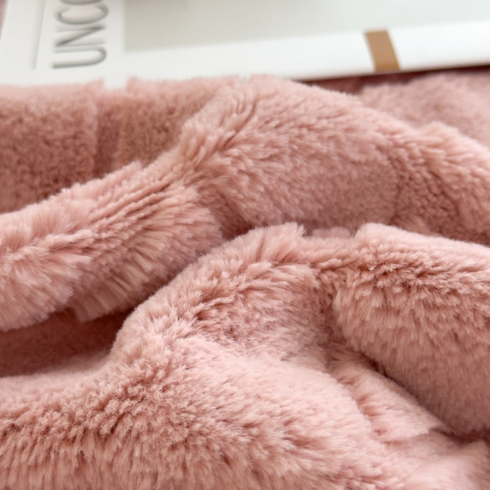 91家纺网 家纺一手货源 找家纺 （总）印季家纺 2025新款双层提花兔毛绒毛毯毯子