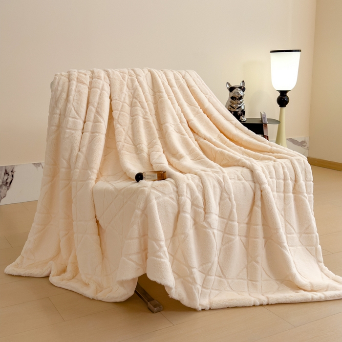 91家纺网 家纺一手货源 找家纺 印季家纺 2025新款双层提花兔毛绒毛毯毯子 提花兔毛绒-奶白