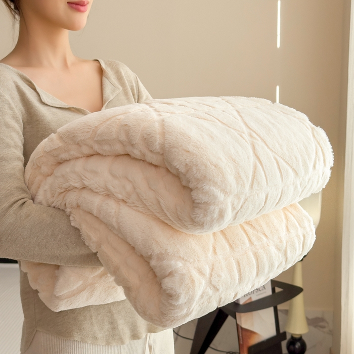 91家纺网 家纺一手货源 找家纺 印季家纺 2025新款双层提花兔毛绒毛毯毯子 提花兔毛绒-奶白