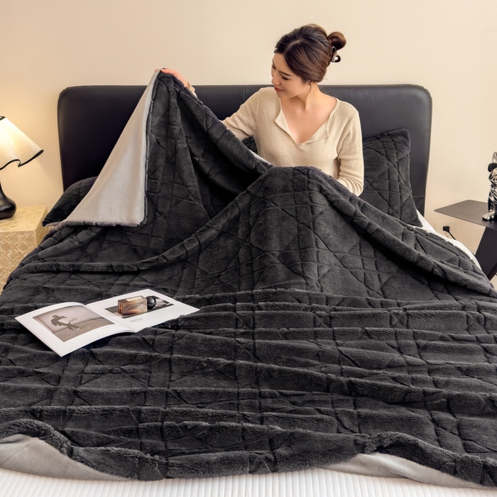 91家纺网 家纺一手货源 找家纺 印季家纺 2025新款双层提花兔毛绒毛毯毯子 提花兔毛绒-深灰