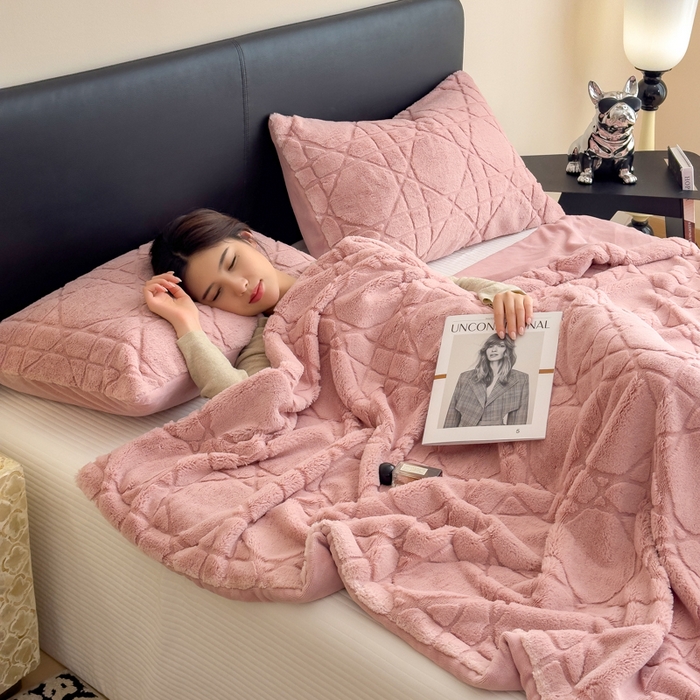 91家纺网 家纺一手货源 找家纺 印季家纺 2025新款双层提花兔毛绒毛毯毯子 提花兔毛绒-豆沙