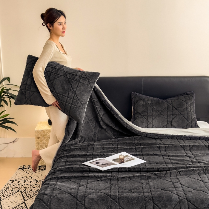 91家纺网 家纺一手货源 找家纺 印季家纺 2025新款双层提花兔毛绒毛毯毯子 提花兔毛绒-深灰