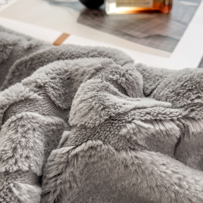 91家纺网 家纺一手货源 找家纺 印季家纺 2025新款双层提花兔毛绒毛毯毯子 提花兔毛绒-浅灰