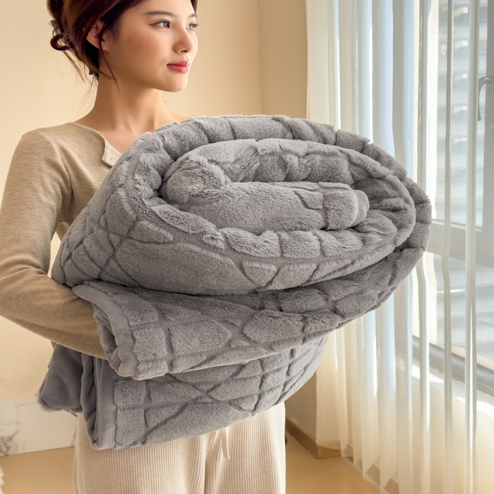 91家纺网 家纺一手货源 找家纺 印季家纺 2025新款双层提花兔毛绒毛毯毯子 提花兔毛绒-浅灰