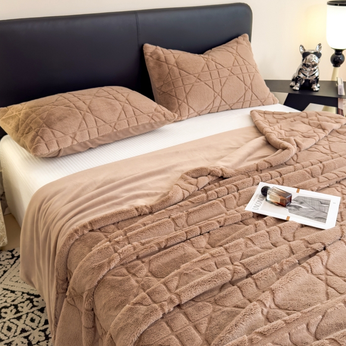 91家纺网 家纺一手货源 找家纺 印季家纺 2025新款双层提花兔毛绒毛毯毯子 提花兔毛绒-咖啡