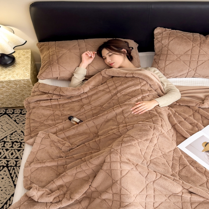 91家纺网 家纺一手货源 找家纺 印季家纺 2025新款双层提花兔毛绒毛毯毯子 提花兔毛绒-咖啡