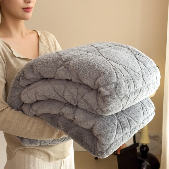 91家纺网 家纺一手货源 找家纺 印季家纺 2025新款双层提花兔毛绒毛毯毯子 提花兔毛绒-浅灰