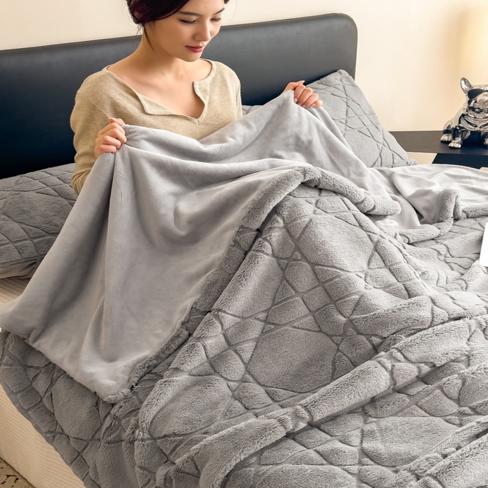 91家纺网 家纺一手货源 找家纺 印季家纺 2025新款双层提花兔毛绒毛毯毯子 提花兔毛绒-浅灰