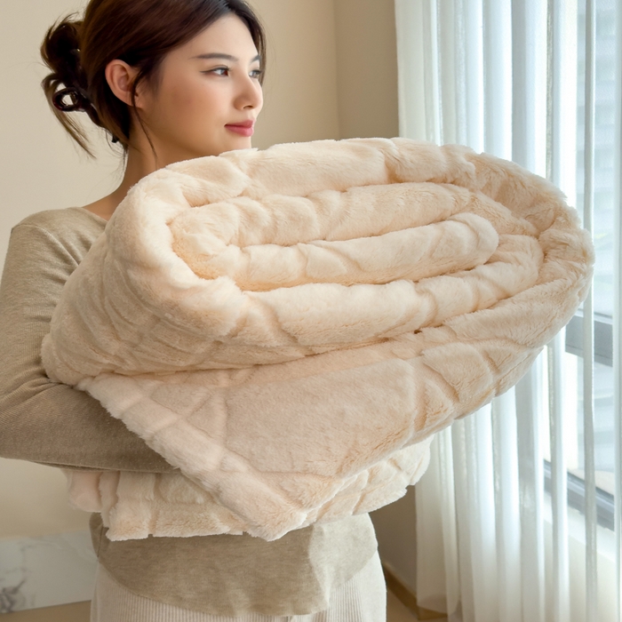 91家纺网 家纺一手货源 找家纺 印季家纺 2025新款双层提花兔毛绒毛毯毯子 提花兔毛绒-奶白