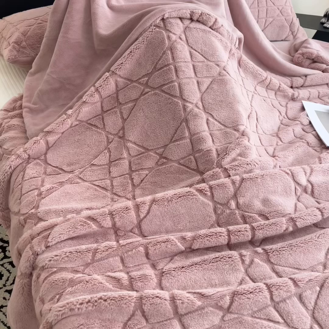 91家纺网 家纺一手货源 找家纺 印季家纺 2025新款双层提花兔毛绒毛毯毯子 提花兔毛绒-豆沙