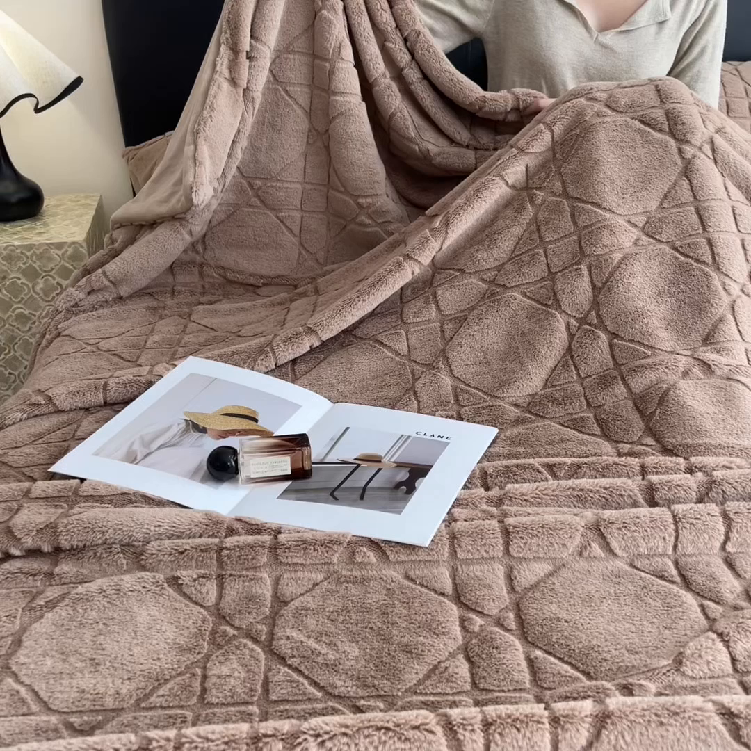 91家纺网 家纺一手货源 找家纺 印季家纺 2025新款双层提花兔毛绒毛毯毯子 提花兔毛绒-咖啡
