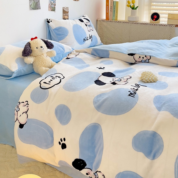 91家纺网 家纺一手货源 找家纺 西引力 2025新款亲肤舒适加厚牛奶绒印花四件套 牛奶狗