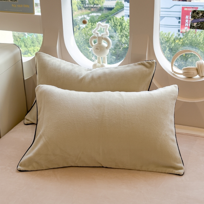 91家纺网 家纺一手货源 找家纺 （总）印季家纺 2025新款大肚腩-海獭绒贴布绣四件套