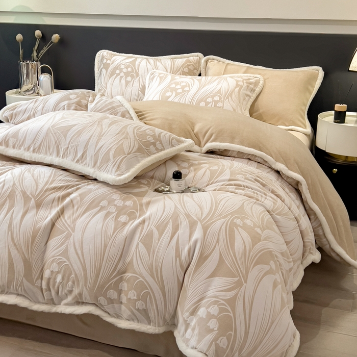 印季家纺 2025新款法式立体雕花绒兔毛包边四件套 铃兰梦境-米黄