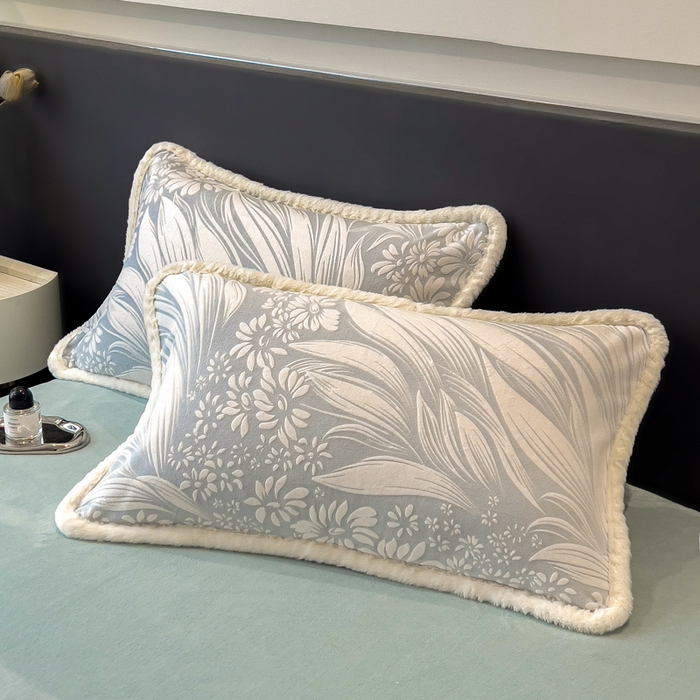 91家纺网 家纺一手货源 找家纺 （总）印季家纺 2025新款法式立体雕花绒兔毛包边四件套