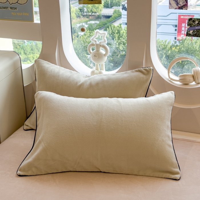 91家纺网 家纺一手货源 找家纺 （总）印季家纺 2025新款小两口海獭绒贴布绣四件套