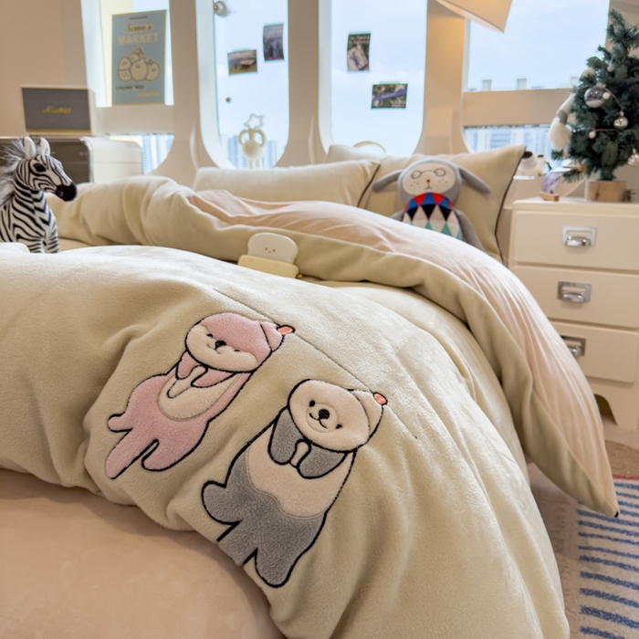 印季家纺 2025新款小两口海獭绒贴布绣四件套 小两口-淡绿-浅棕