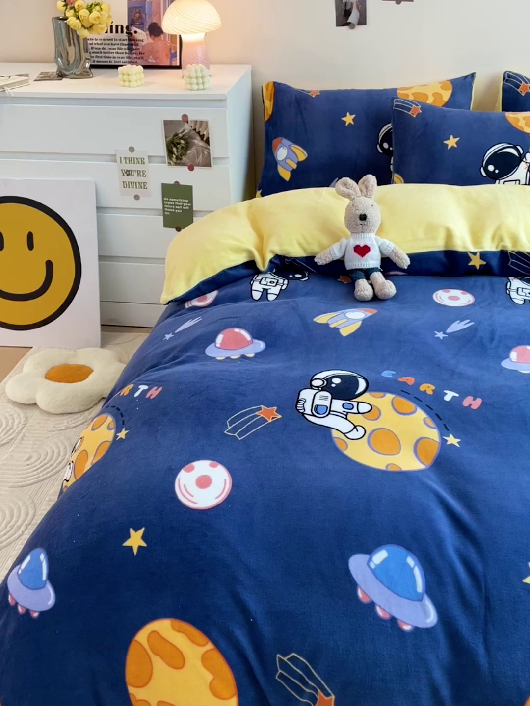 91家纺网 家纺一手货源 找家纺 西引力 2025新款亲肤舒适加厚牛奶绒印花四件套 太空人