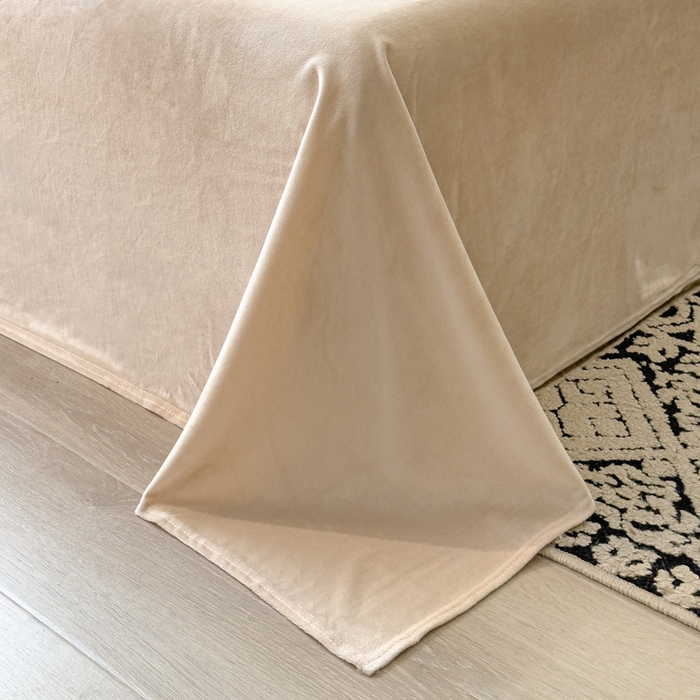 91家纺网 家纺一手货源 找家纺 印季家纺 2025新款羊呢绒兔毛大拼角四件套 拼角-驼色小格