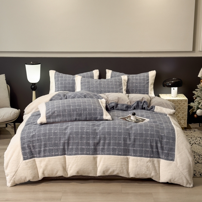 91家纺网 家纺一手货源 找家纺 印季家纺 2025新款羊呢绒兔毛大拼角四件套 拼角-蓝色小格