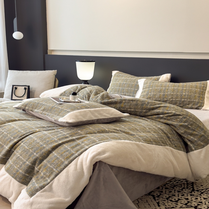 91家纺网 家纺一手货源 找家纺 印季家纺 2025新款羊呢绒兔毛大拼角四件套 拼角-五彩小格