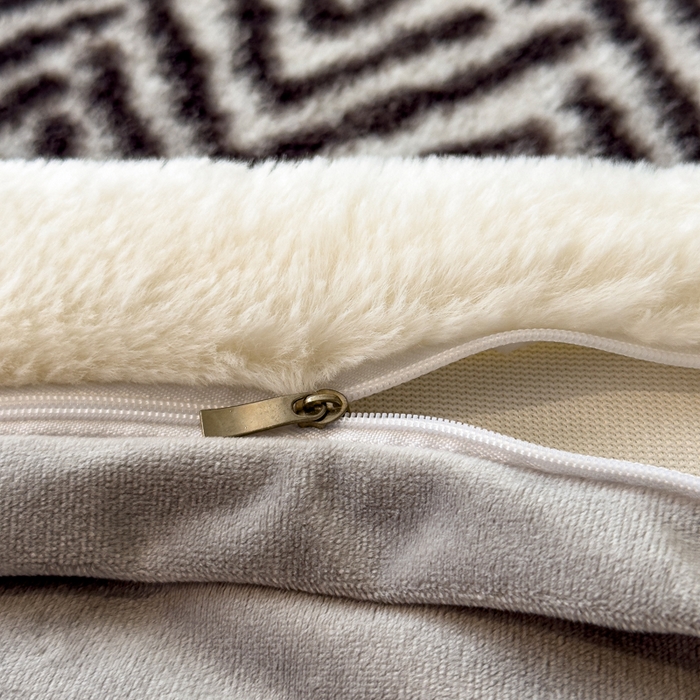 91家纺网 家纺一手货源 找家纺 印季家纺 2025新款羊呢绒兔毛大拼角四件套 拼角-灰色波浪