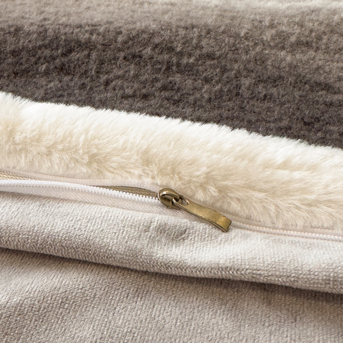 91家纺网 家纺一手货源 找家纺 印季家纺 2025新款羊呢绒兔毛大拼角四件套 拼角-灰色大条纹