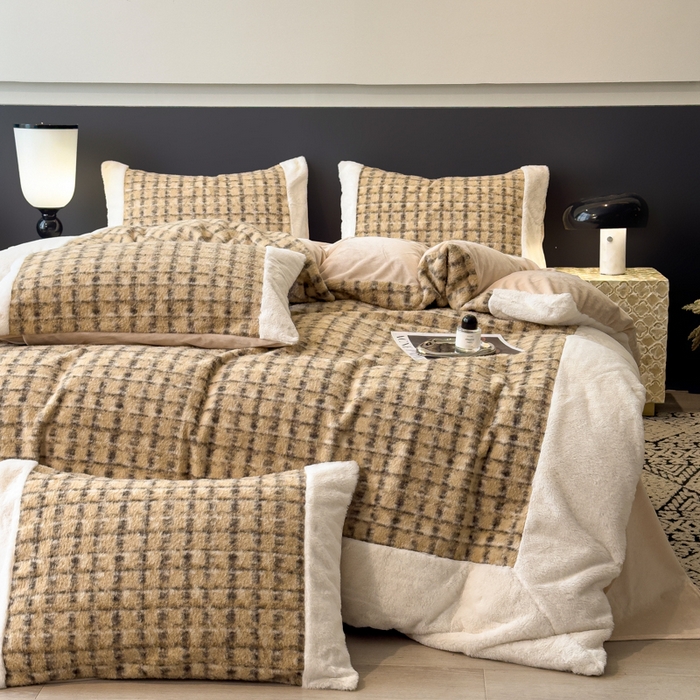 印季家纺 2025新款羊呢绒兔毛大拼角四件套 拼角-驼色小格