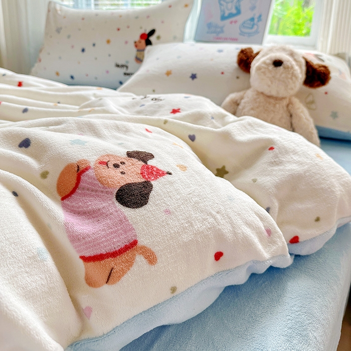 91家纺网 家纺一手货源 找家纺 西引力 2025新款亲肤舒适加厚牛奶绒印花四件套 星空狗