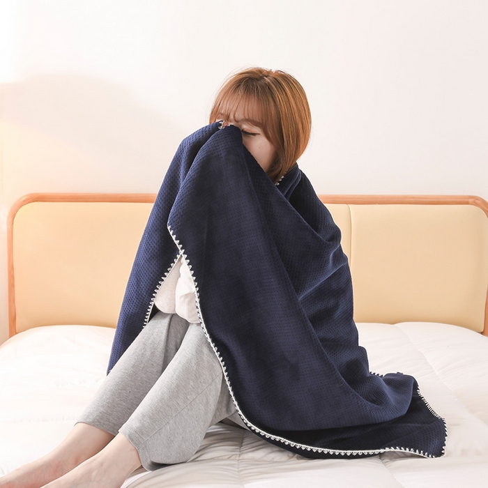 91家纺网 家纺一手货源 找家纺 （总）印季家纺 2025新款华夫格牛奶绒复合毛毯毯子