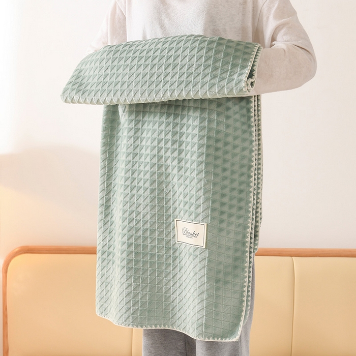 91家纺网 家纺一手货源 找家纺 印季家纺 2025新款华夫格牛奶绒复合毛毯毯子 渐变格-草绿