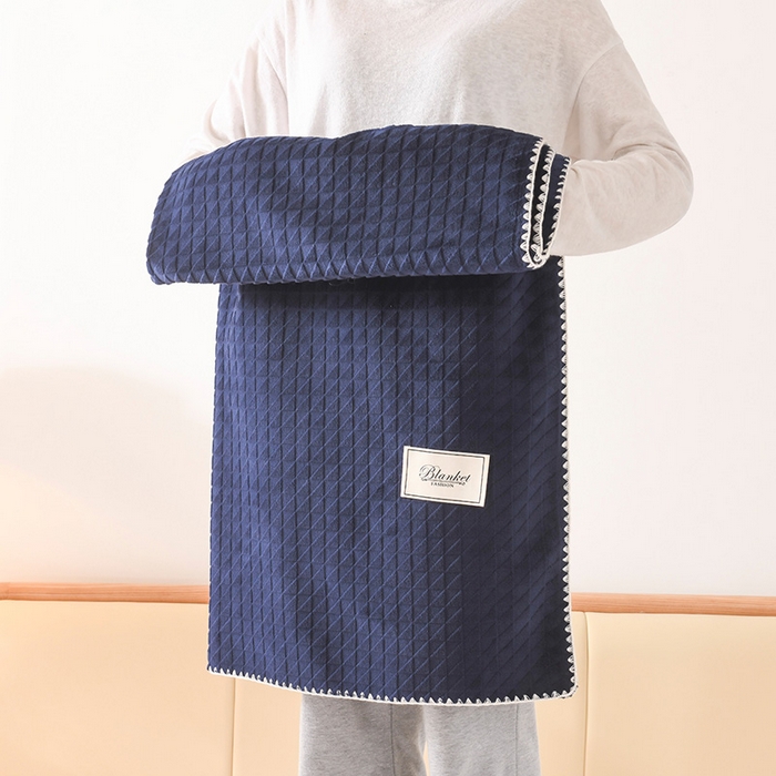91家纺网 家纺一手货源 找家纺 印季家纺 2025新款华夫格牛奶绒复合毛毯毯子 渐变格-藏青