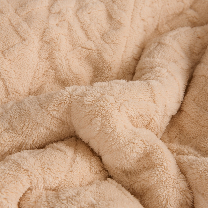 91家纺网 家纺一手货源 找家纺 印季家纺 2025秋冬新款三层夹棉加厚-塔肤绒毛毯毯子多功能盖毯 玉+灰