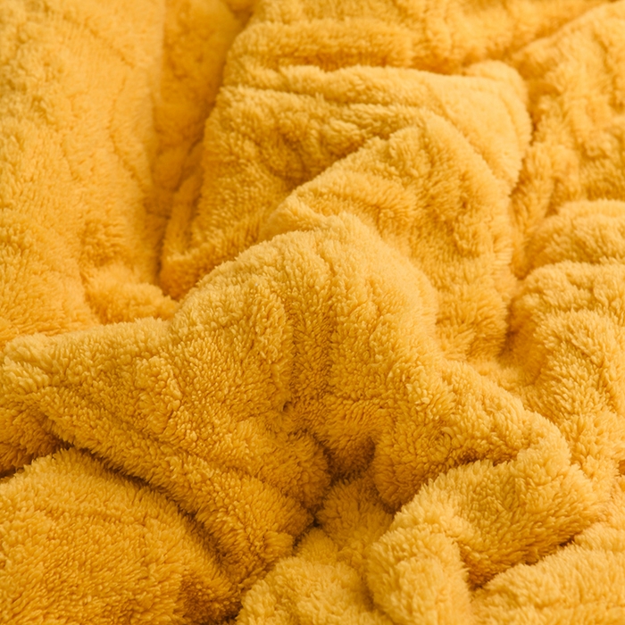 91家纺网 家纺一手货源 找家纺 印季家纺 2025秋冬新款三层夹棉加厚-塔肤绒毛毯毯子多功能盖毯 柠檬黄