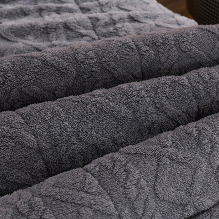 91家纺网 家纺一手货源 找家纺 印季家纺 2025秋冬新款三层夹棉加厚-塔肤绒毛毯毯子多功能盖毯 烟灰+灰