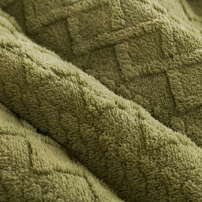 91家纺网 家纺一手货源 找家纺 印季家纺 2025秋冬新款三层夹棉加厚-塔肤绒毛毯毯子多功能盖毯 抹茶绿