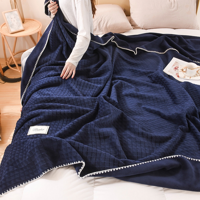 91家纺网 家纺一手货源 找家纺 印季家纺 2025新款华夫格牛奶绒复合毛毯毯子 渐变格-藏青