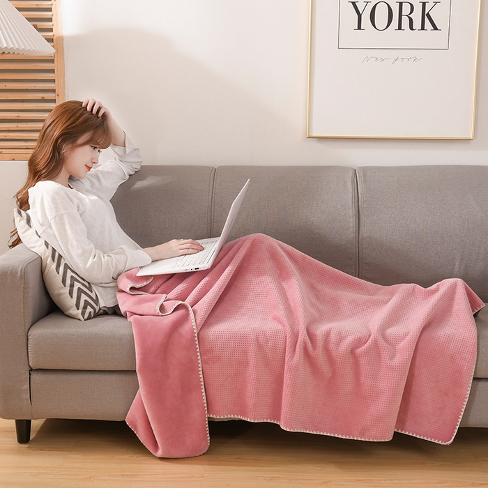 91家纺网 家纺一手货源 找家纺 印季家纺 2025新款华夫格牛奶绒复合毛毯毯子 华夫格-嫩粉