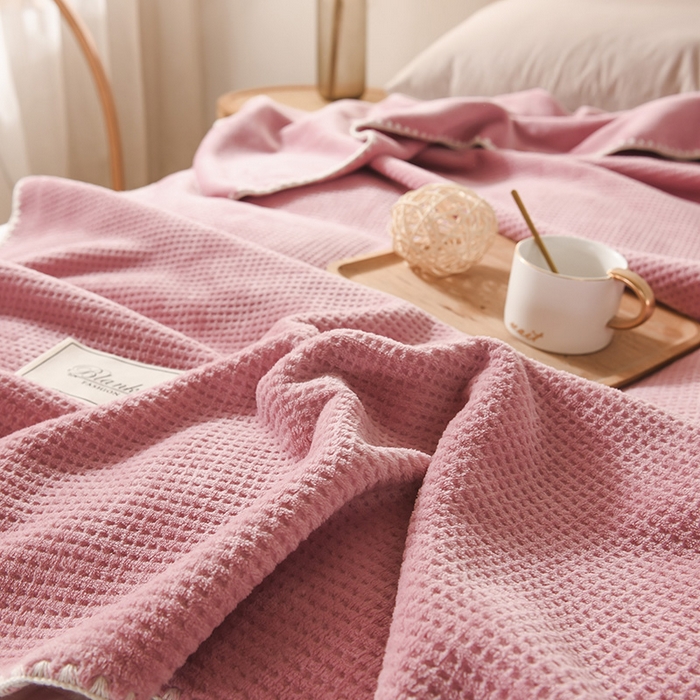 91家纺网 家纺一手货源 找家纺 印季家纺 2025新款华夫格牛奶绒复合毛毯毯子 华夫格-嫩粉