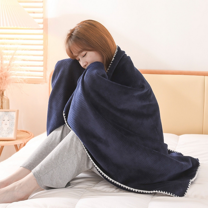 91家纺网 家纺一手货源 找家纺 （总）印季家纺 2025新款华夫格牛奶绒复合毛毯毯子