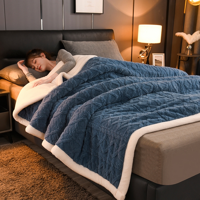 印季家纺 2025秋冬新款三层夹棉加厚-塔肤绒毛毯毯子多功能盖毯 柔蓝
