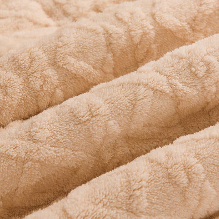 91家纺网 家纺一手货源 找家纺 印季家纺 2025秋冬新款三层夹棉加厚-塔肤绒毛毯毯子多功能盖毯 玉+灰