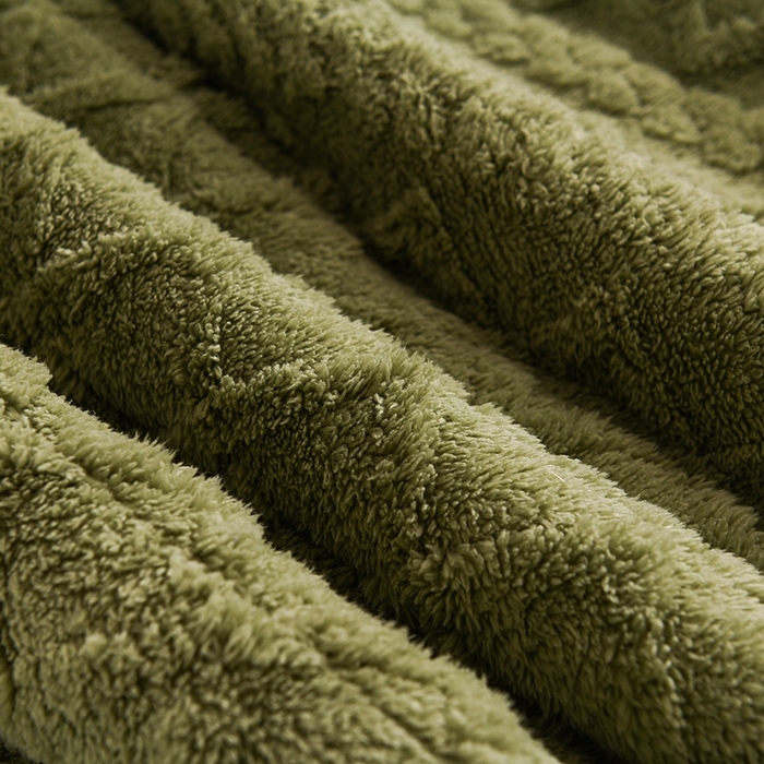 91家纺网 家纺一手货源 找家纺 （总）印季家纺 2025秋冬新款三层夹棉加厚-塔肤绒毛毯毯子多功能盖毯